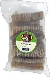 Verpakking met buffelslurf hondensnacks in doorzichtige zak Doorzichtige zak met meerdere ribbelige buffelslurf hondensnacks en rond etiket met hondillustratie