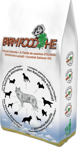 Witte 15 kg-zak Farm Food High Energy met logo, hondenillustraties en tekst over Schotse zalmolie